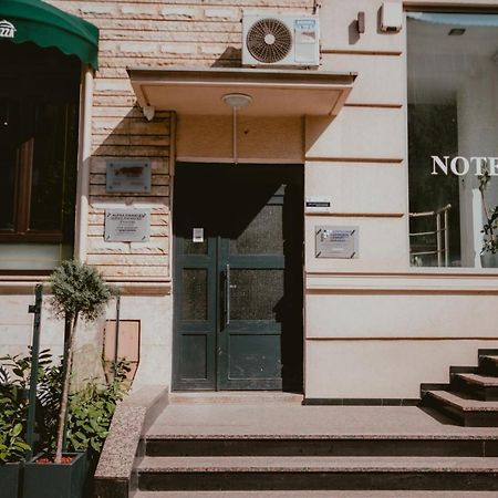 Bloom Suites Priştine Dış mekan fotoğraf
