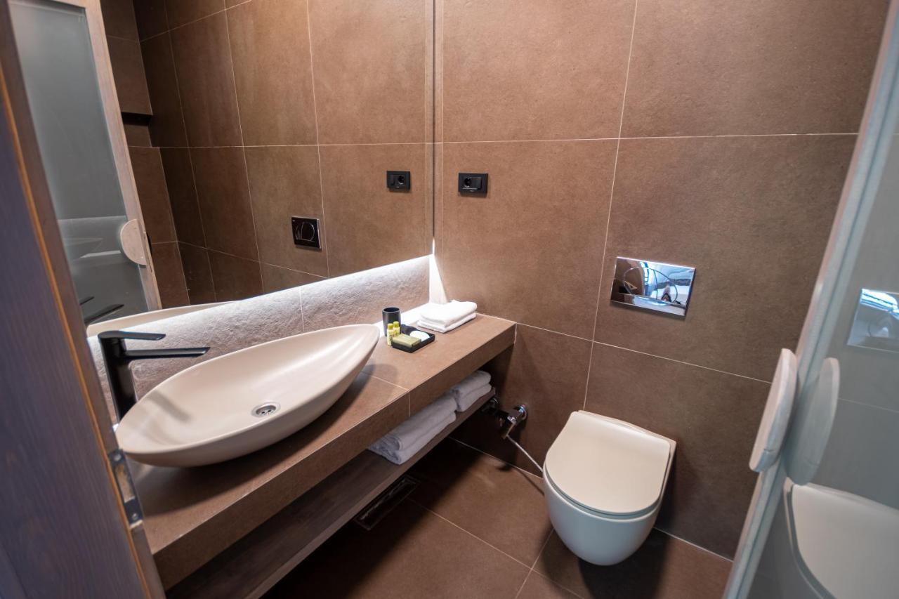 Bloom Suites Priştine Dış mekan fotoğraf