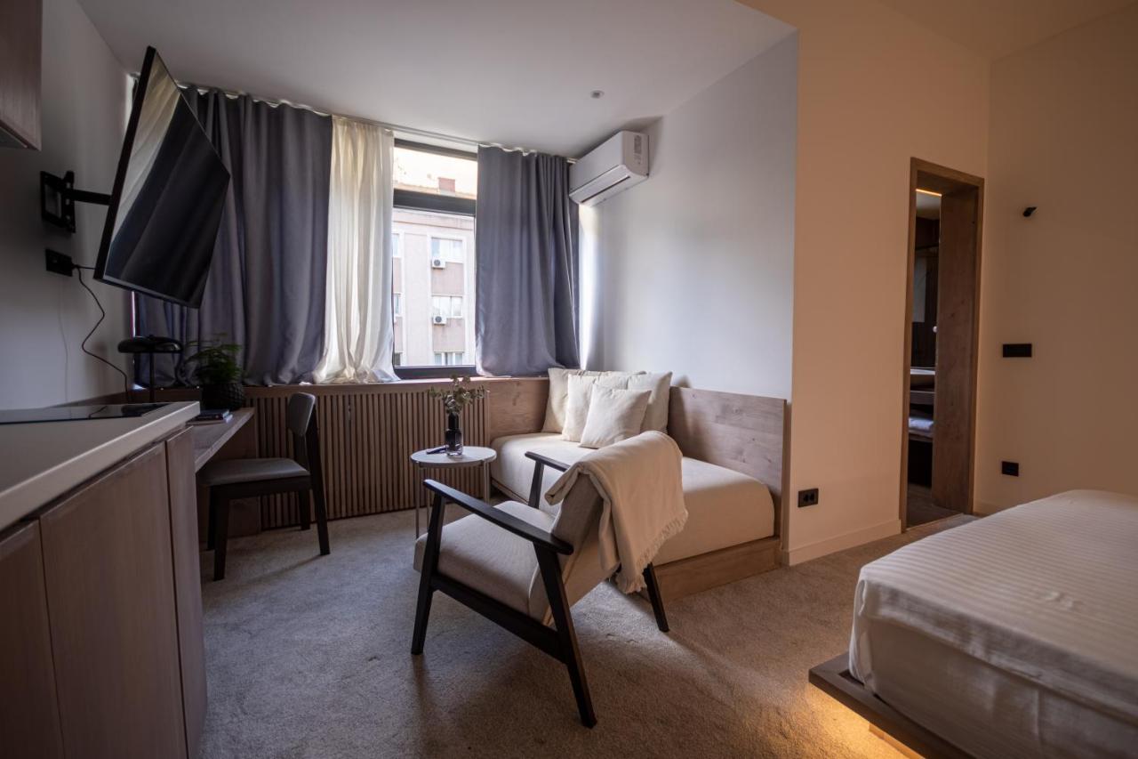 Bloom Suites Priştine Dış mekan fotoğraf